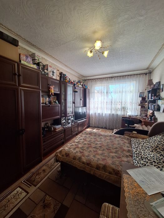 Продаю кімнату в комунальній квартирі по вулиця Мазепи.