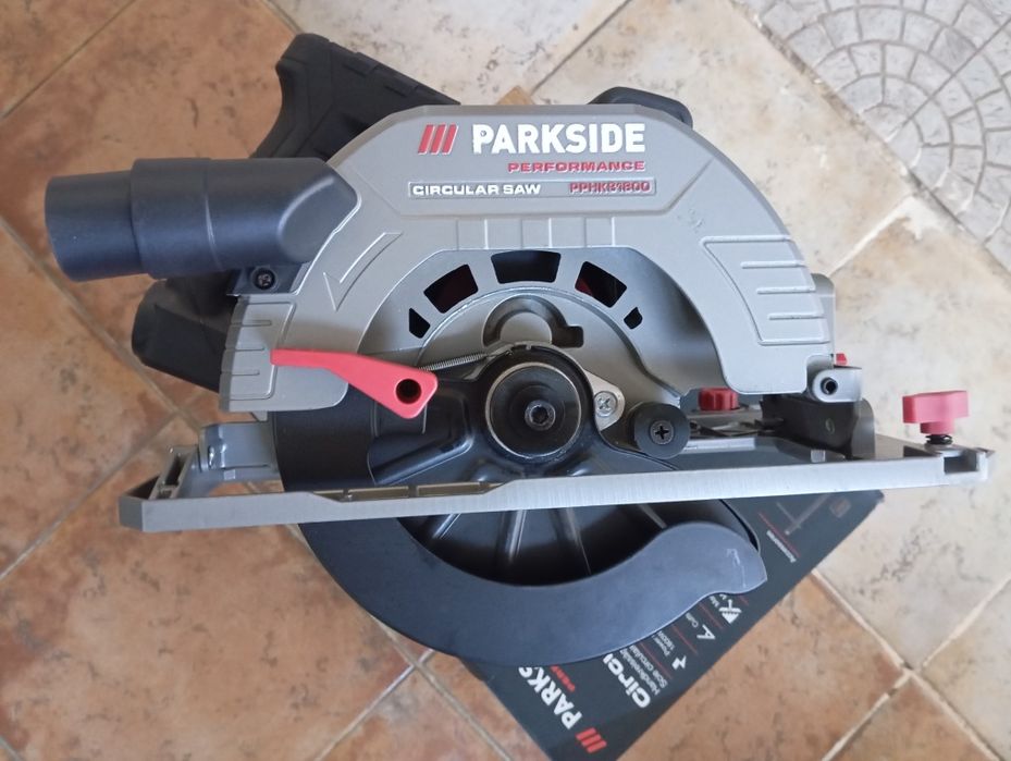 Serra circular elétrica Parkside Performance 1800W