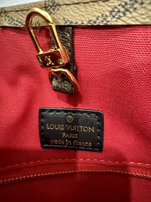 Mala LV nova com dois tipo de alças