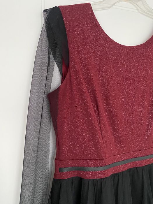 Sukienka brokatowa z tiulem 42 XL bordowa czarna