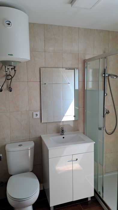 Espaço com 50m2 e WC com água quente