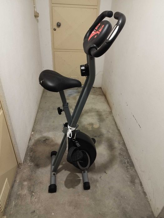 Bicicleta ginásio