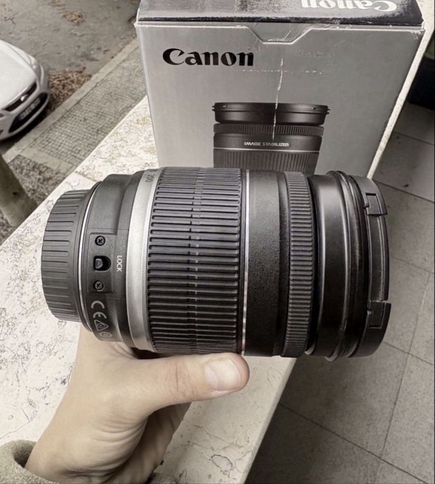 Canon EF 18-200mm f/3.5-5.6 IS