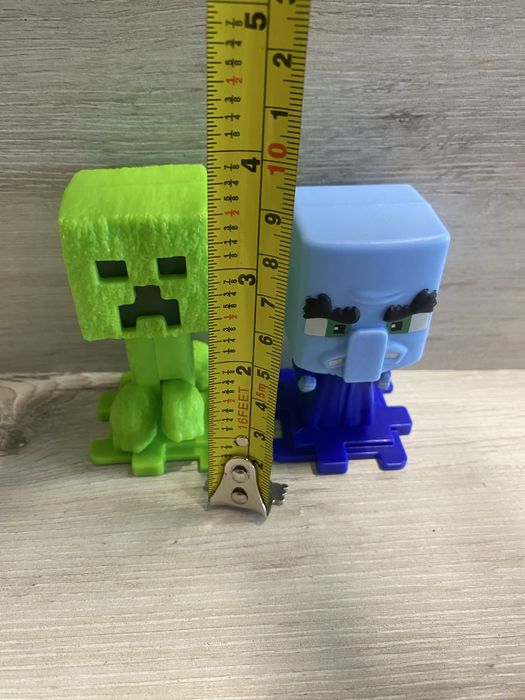 Figurki z serii Minecraft