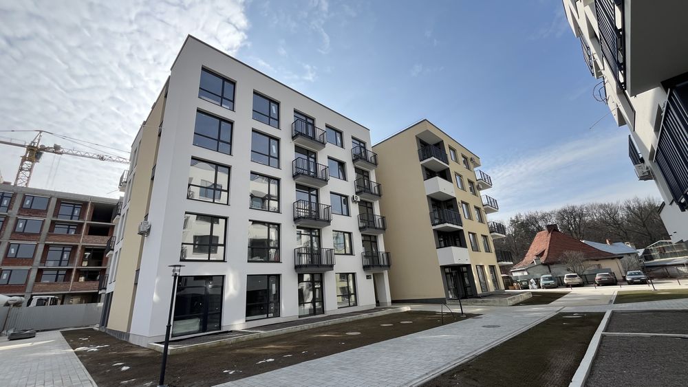 Продаж 2-к квартири + власне патіо, площа: 72.2 м², Брюховичі