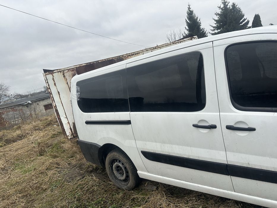 В розборі Сітроен Джампи 2008 рік довга база дуже гарний салон один на всю Україну Мотор в Ідеальному стані  Коробка також по ходовій все також добре бус на 1 стейджі деталі за телефоном