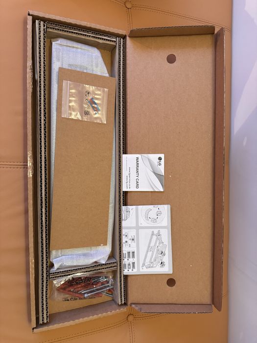 LG - Suporte de parede para modelos G - “GALLERY”