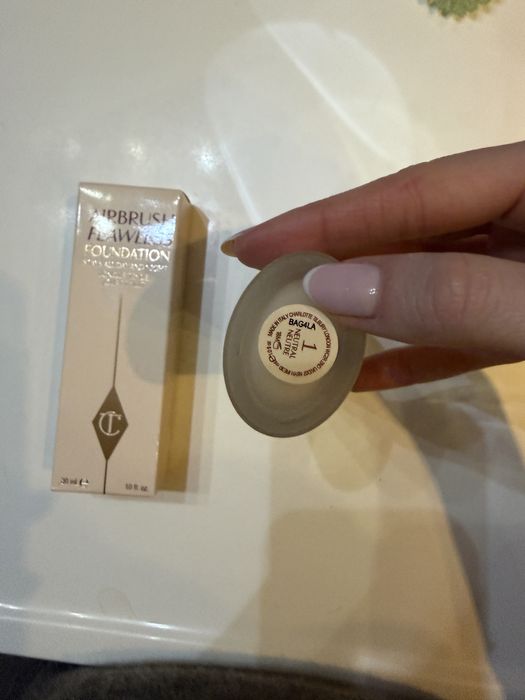 Podklad nowy Charlotte Tilbury