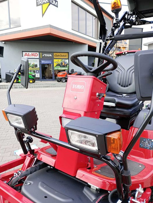 Nowa Profesjonalna kosiarka Toro H800 Górny ,Yanmar diesel Kosz Kubota