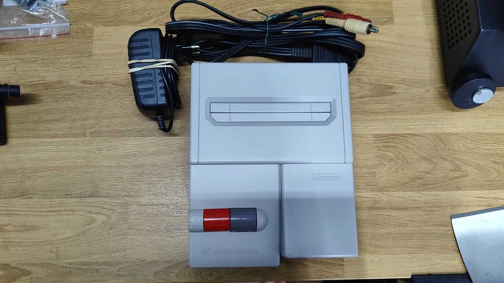 Nintendo Famicom Av