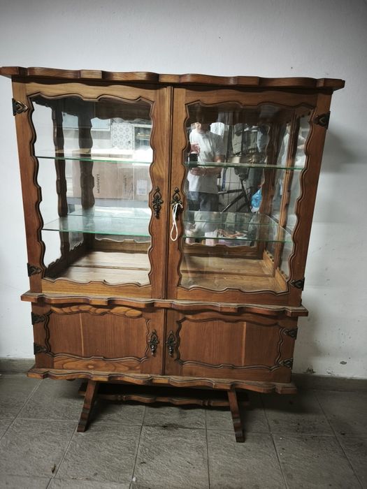 Cristaleira móvel rustico