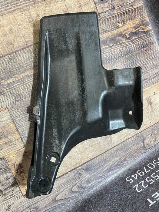Захист заднього бампера лівий нижній Toyota Prius 30 2009-2015 52592--47021