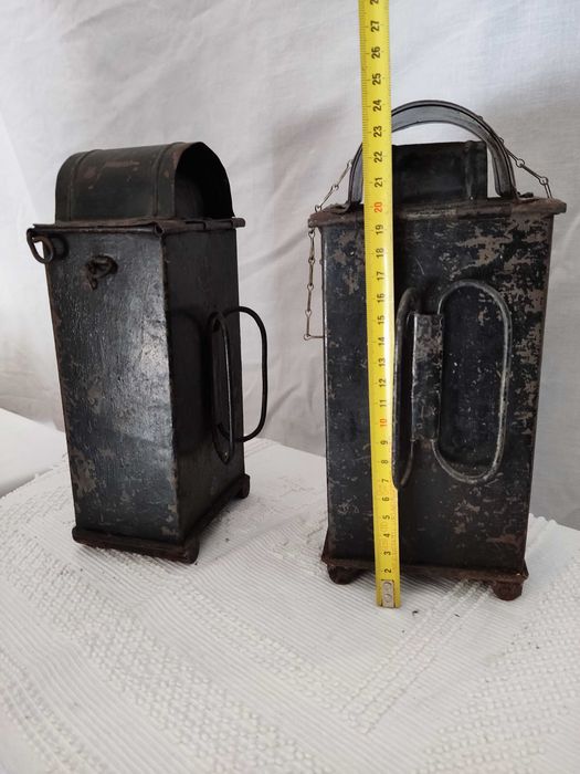 Lanternas antigas com suporte para vela