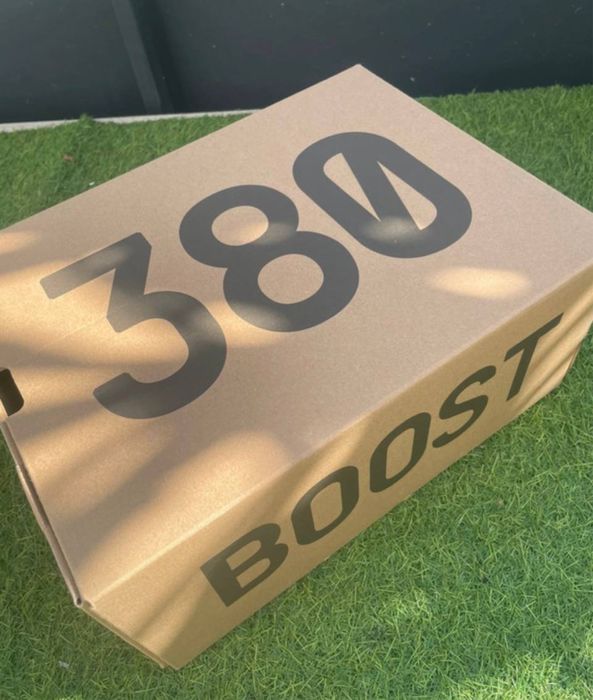 Buty Adidas Yeezy Boost 380