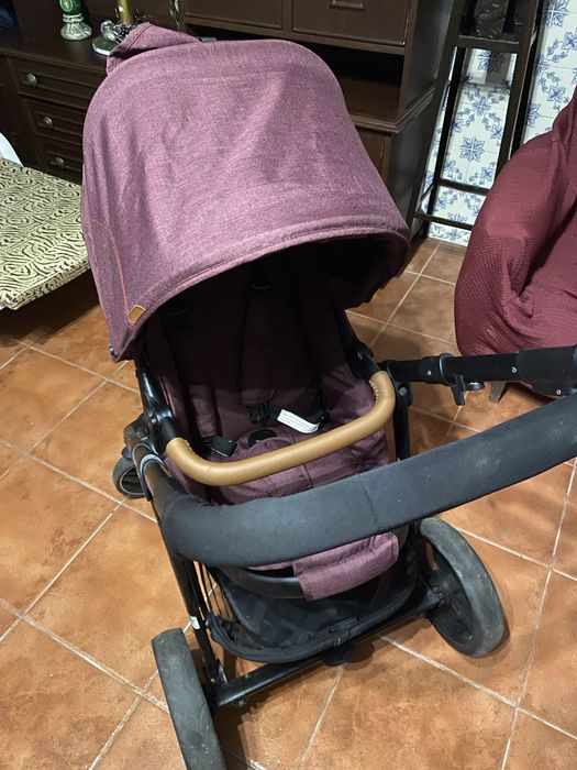 Carrinho bebe trio Pierre Cardin com 2 ovos