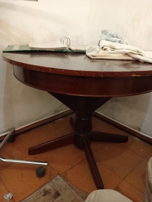 Vendo mesa de sala de jantar - Urgente