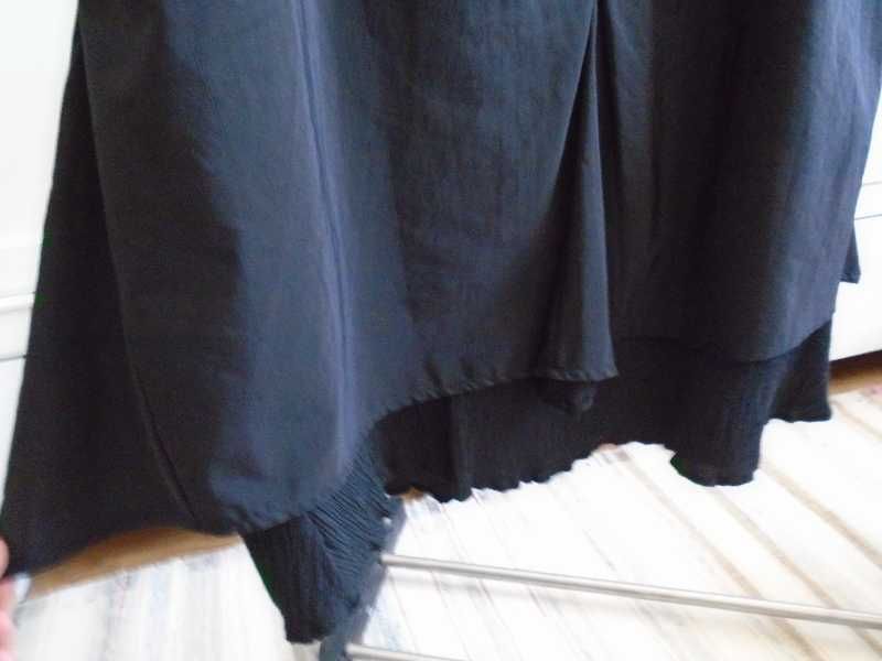 Saia comprida assimétrica, camadas sobrepostas