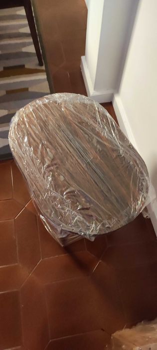 Mesa de apoio/Mesa de centro em Pau Santo