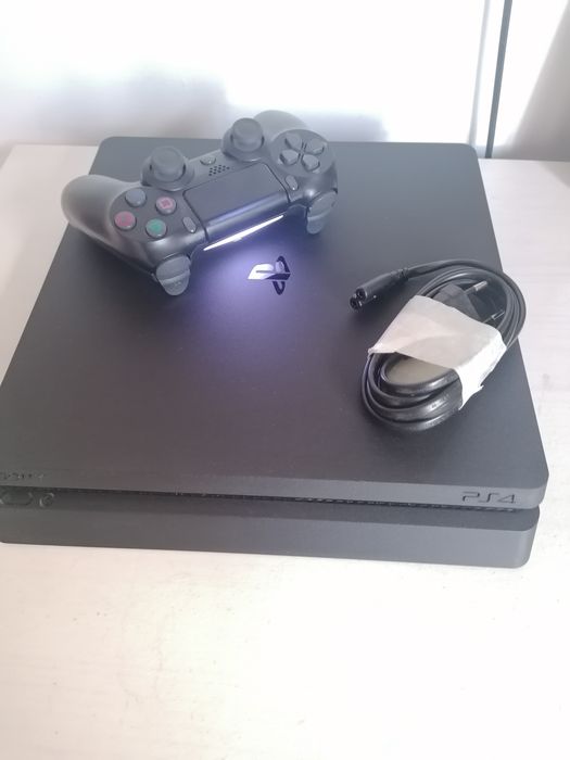 Playstation 4  slim