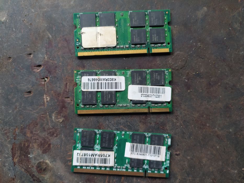 Оперативна пам'ять ноутбук 1 gb 2Rx8 pc2