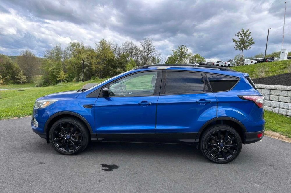 Ford Escape Se      2017