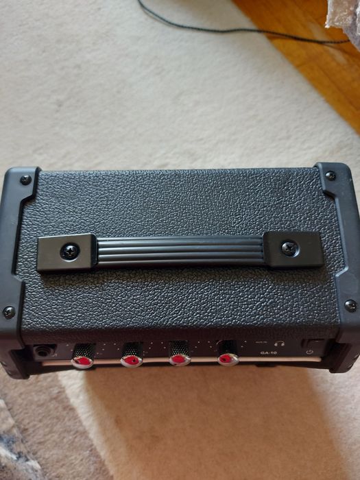 Wzmacniacz gitarowy Gear4Music GA-10