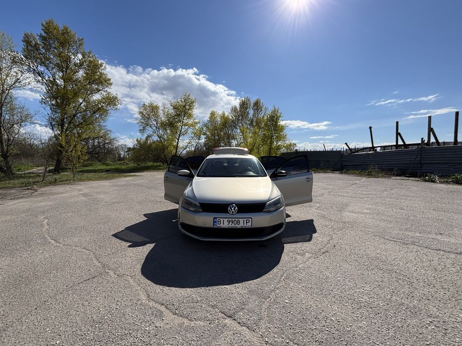 Продам автомобіль Volkswagen Jetta 6 2011