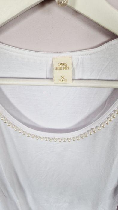 Biała wygodna bluzka basic z długim rękawem longsleeve pod marynarkę