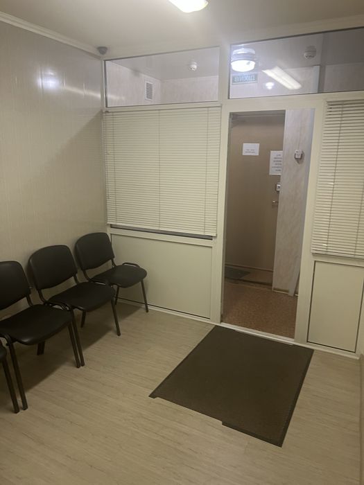 Продається офісне приміщення