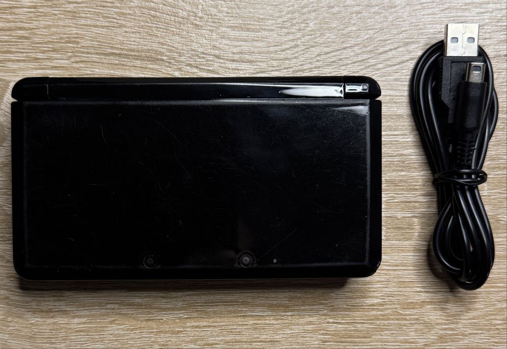 Портативная игровая приставка консоль Nintendo 3ds black 32gb