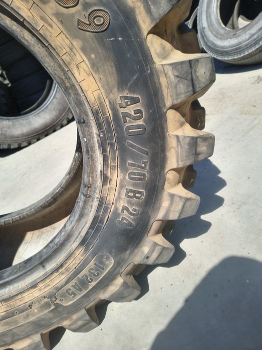 420/70R24  dynapac