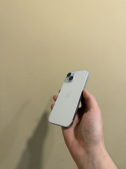 Б/у Iphone 15 128 Blue гарний стан