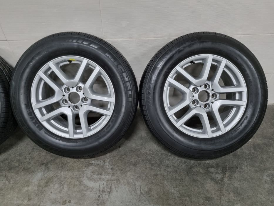 Диски колісні с резиною на BMW R17