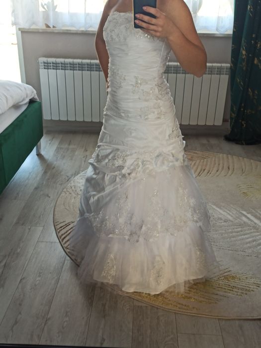 Suknia ślubna biała