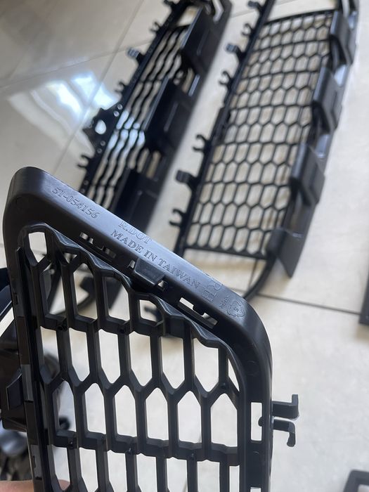 Решітки в бампер bmw F30 F32 F33 F36 F10 F11м пакет центральна решітка