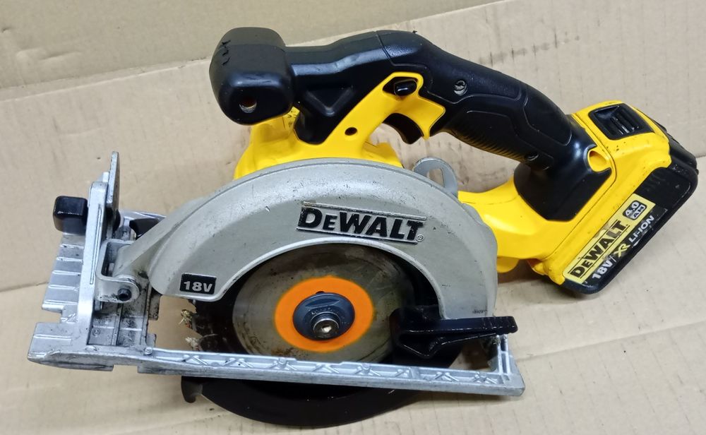 DeWalt DCS391 aku 4ah Piła Tarczowa