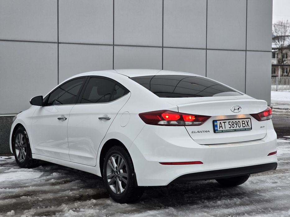Продам свою Hyundai Elantra 1.6л -  2016г ( ОФИЦИАЛ,  ПЕРВЫЙ ХОЗЯИН  )
