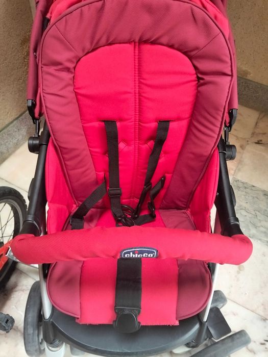 Carro de bebê gêmeos