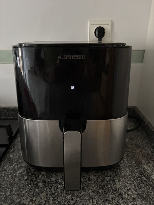 AirFryer usada com varias funcionalidades
