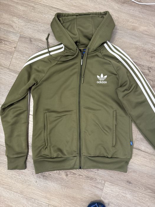 Adidas спортивна кофта