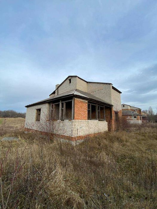 Продаж будинку - коробки біля Блакитного озера в Могилівці!