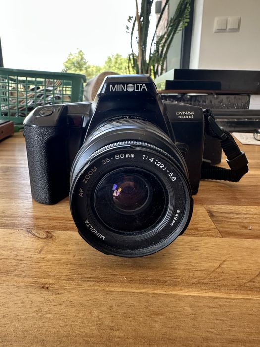 Aparat Minolta Dynax 303 si lustrzanka analogowa Czerna • OLX.pl