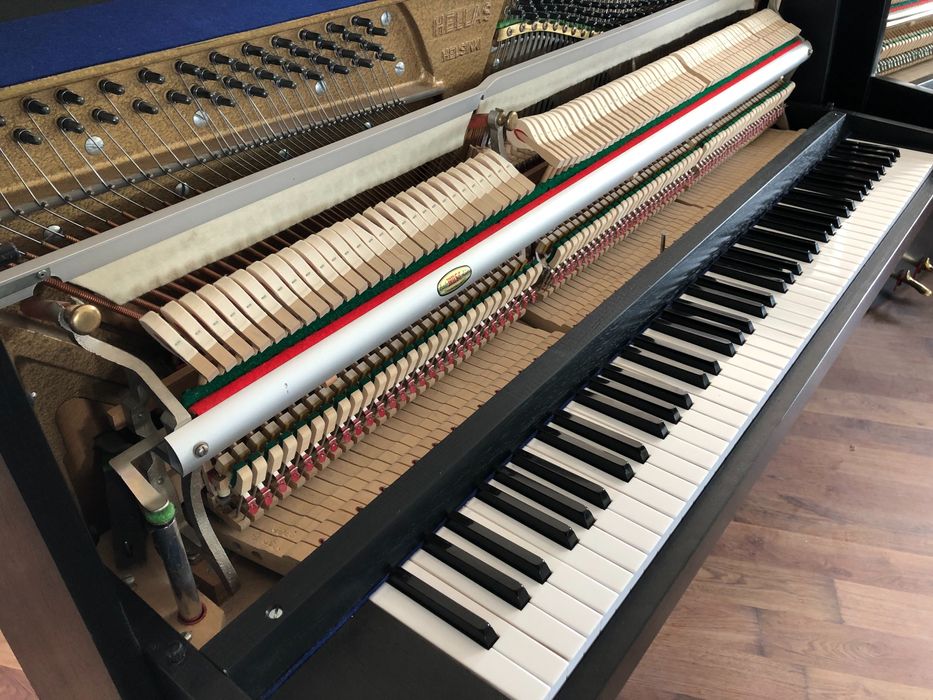 Pianino Hellas  czarne