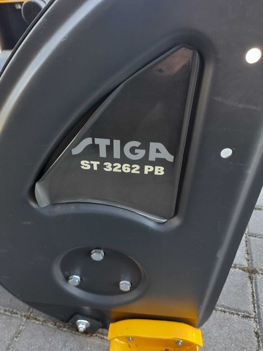 Odśnieżarka STIGA ST3262 PB. stan idealny przepracowała ok.10 h garaż