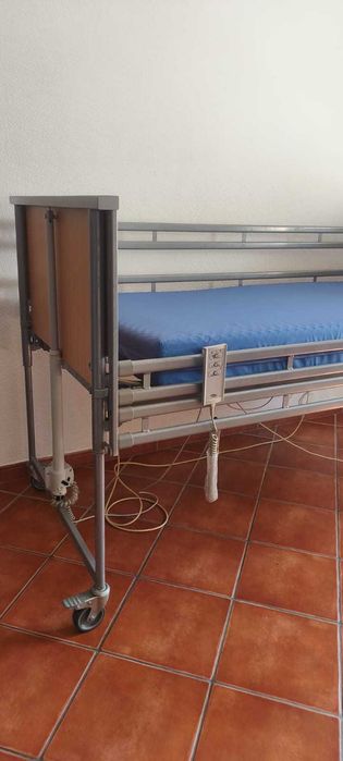 Cama articulada invancare