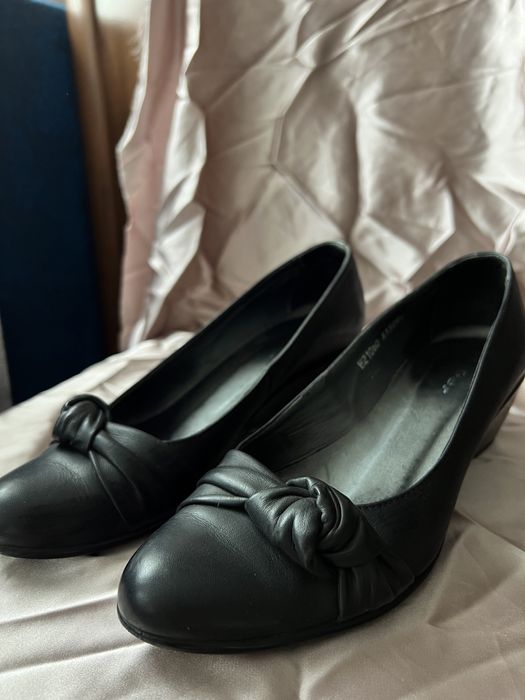 Туфлі жіночі чорні з натуральної шкіри 39 розмір