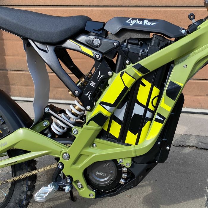 Surron Light Bee X 2025 Sage Green електробайк (пробіг 100 км)