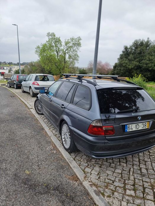 Bmw2002e 46 com 270 mil kilometro  como esta  a trabalhar muito bem tem  revisões em dias tem peneus novos ,carro precisa de alguns toqui na pintura.