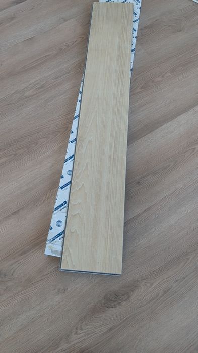 Panele winylowe na klik 11,3 m²