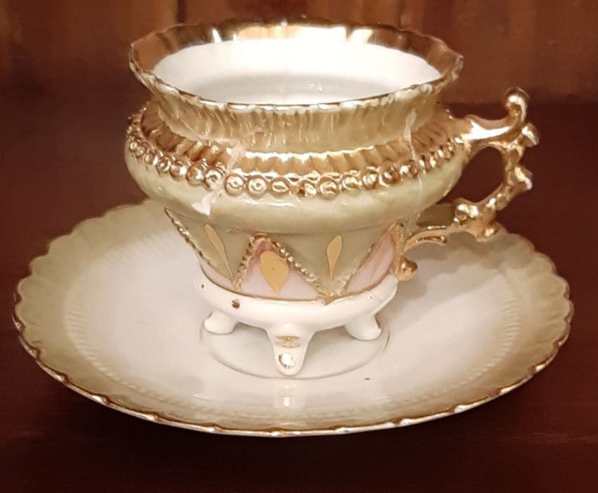 Cinco Chávenas de café antigas